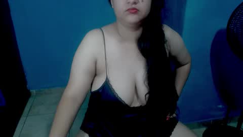 Snapshot of sweetkelly19 chatting on 03-25-26, 12:00 sweetkelly19 online show from 03-25-26, 12:00