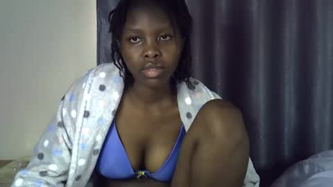 Snapshot of sweetkirrie chatting on 07-13-26, 12:19 sweetkirrie online show from 07-13-26, 12:19