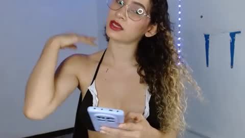 Snapshot of sweetlatin__ chatting on 08-01-26, 12:43 SWEET LATINA online show from 08-01-26, 12:43