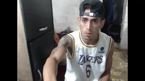 Snapshot of sweetlatinakim chatting on 06-03-26, 03:09 Camilo online show from 06-03-26, 03:09