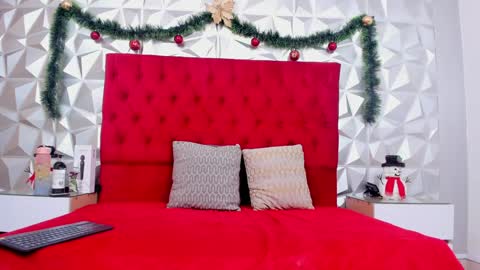 Lauren online show from 12-22-24, 05:23