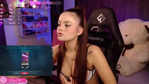 Snapshot of sweetlee_1 chatting on 01-18-25, 12:35 online show from 01-18-25, 12:35