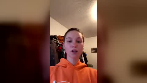 Snapshot of sweetlikesugarcinnamon chatting on 02-17-26, 10:38 sweetlikesugarcinnamon online show from 02-17-26, 10:38