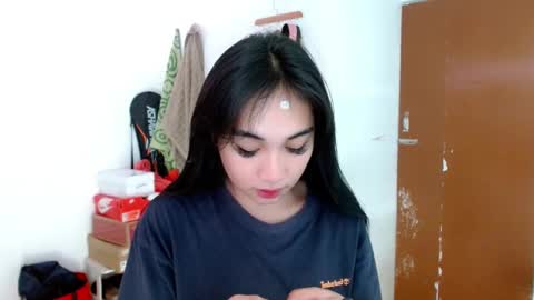 Lilly online show from 02-18-25, 05:09