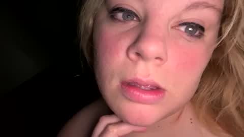 Snapshot of sweetlisa92 chatting on 04-05-26, 04:48 Lisa online show from 04-05-26, 04:48