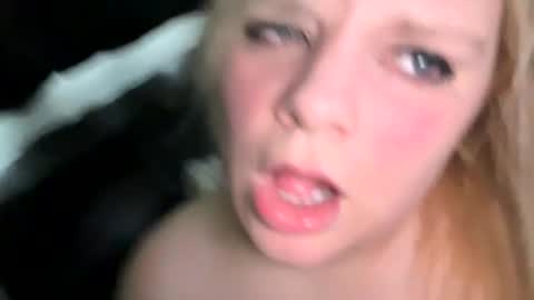Snapshot of sweetlisa92 chatting on 04-30-26, 07:31 Lisa online show from 04-30-26, 07:31