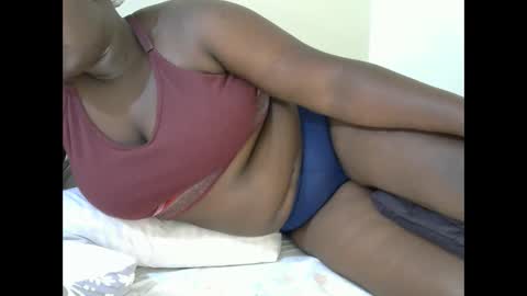 Snapshot of sweetlov07 chatting on 01-05-25, 06:56 penty online show from 01-05-25, 06:56