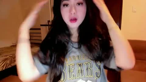 Snapshot of sweetlovepinay04 chatting on 10-20-25, 03:29 Zoe online show from 10-20-25, 03:29