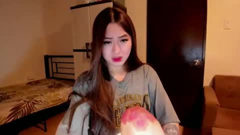 Snapshot of sweetlovepinay04 chatting on 10-30-25, 04:25 Zoe online show from 10-30-25, 04:25