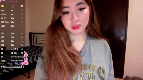 Snapshot of sweetlovepinay04 chatting on 05-09-26, 03:34 Zoe online show from 05-09-26, 03:34