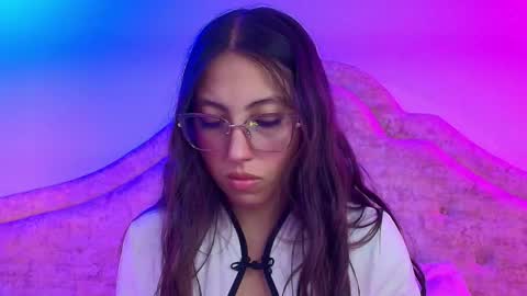 Snapshot of sweetlyundone chatting on 04-18-26, 07:58 sweetlyundone online show from 04-18-26, 07:58
