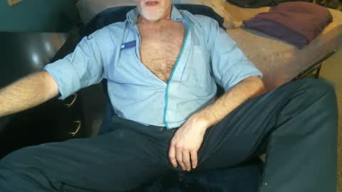 Snapshot of sweetman4a chatting on 04-15-26, 01:29 Michael online show from 04-15-26, 01:29