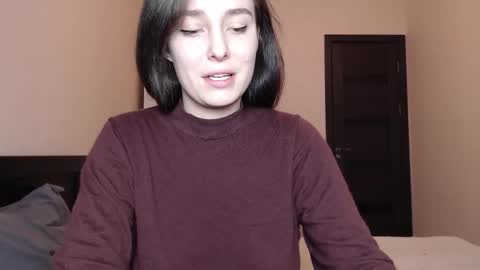 Snapshot of sweetmiaa chatting on 03-18-26, 08:23 Mia online show from 03-18-26, 08:23