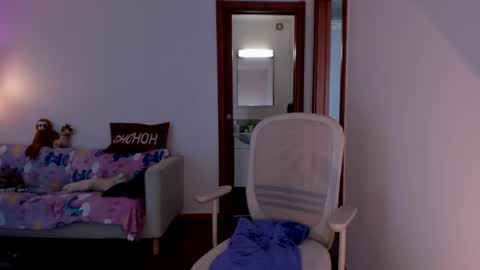 Snapshot of sweetmila1 chatting on 04-03-26, 12:47 Mila online show from 04-03-26, 12:47