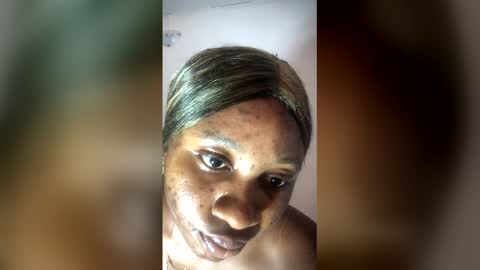 Snapshot of sweetness755325 chatting on 12-22-25, 01:19 sweetness755325 online show from 12-22-25, 01:19