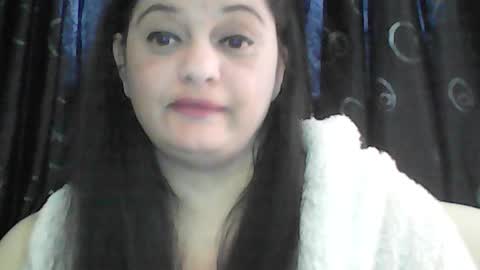 Snapshot of sweetness_angel chatting on 07-13-26, 08:06 Trisha angel online show from 07-13-26, 08:06