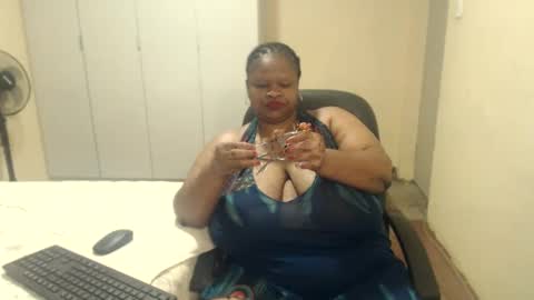 sweetnoziexxx online show from 12-06-24, 06:39