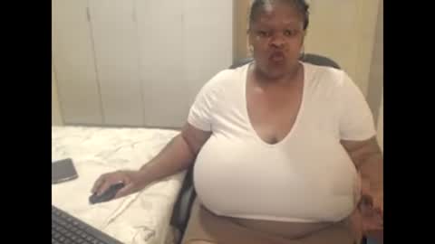 sweetnoziexxx online show from 12-15-24, 09:56