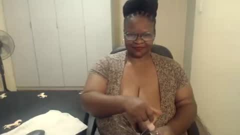 sweetnoziexxx online show from 02-24-25, 09:00