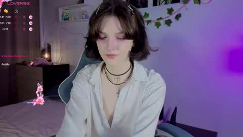 Anya online show from 10-10-25, 08:52