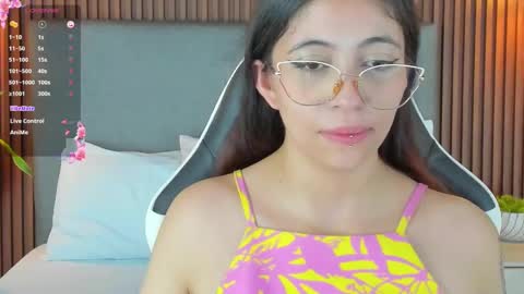 sweetpeach_20 online show from 01-02-25, 07:29