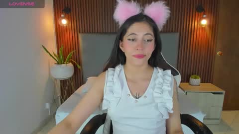 sweetpeach_20 online show from 01-03-25, 07:18