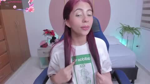 sweetpeach_20 online show from 02-08-25, 07:16