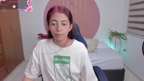 sweetpeach_20 online show from 02-08-25, 10:40