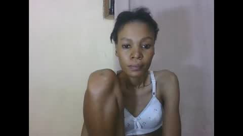 Snapshot of sweetpetite254 chatting on 03-30-26, 01:39 ESTHER online show from 03-30-26, 01:39