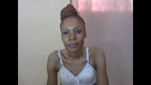 Snapshot of sweetpetite254 chatting on 04-07-26, 02:28 ESTHER online show from 04-07-26, 02:28