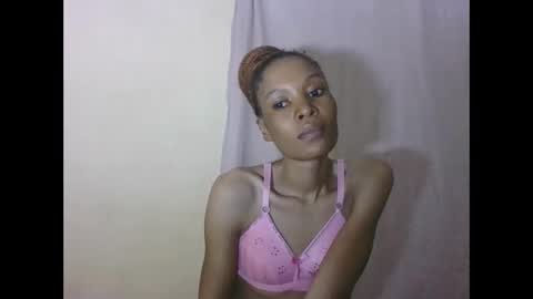 Snapshot of sweetpetite254 chatting on 04-24-26, 02:03 ESTHER online show from 04-24-26, 02:03
