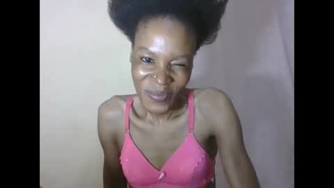 Snapshot of sweetpetite254 chatting on 05-07-26, 01:55 ESTHER online show from 05-07-26, 01:55