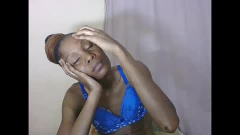 ESTHER online show from 06-10-26, 06:51