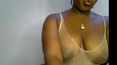 Snapshot of sweetpetitgirl chatting on 02-23-26, 07:22 LILY BRANDY online show from 02-23-26, 07:22