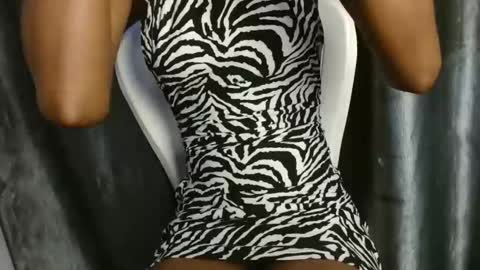 slim ivy online show from 11-24-25, 04:12