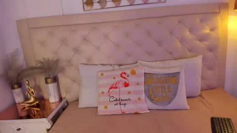 Snapshot of sweets_one chatting on 03-15-26, 03:45 sweets one online show from 03-15-26, 03:45