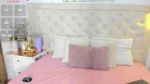 Snapshot of sweets_one chatting on 03-19-26, 03:43 sweets one online show from 03-19-26, 03:43