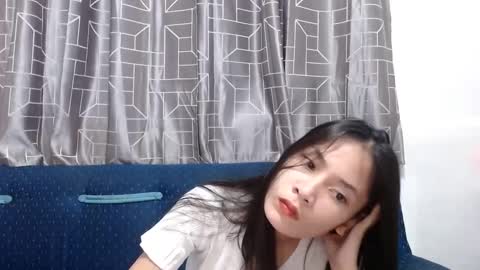 Mia online show from 12-08-24, 11:03