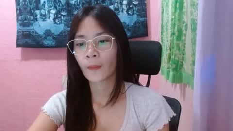 Snapshot of sweetsexygirl20 chatting on 06-14-26, 05:09 Mia online show from 06-14-26, 05:09
