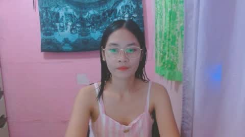 Snapshot of sweetsexygirl20 chatting on 06-30-26, 05:52 Mia online show from 06-30-26, 05:52