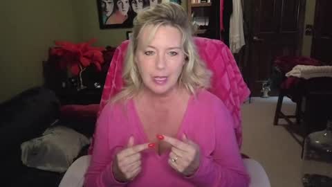 Snapshot of sweetsexyjane_ chatting on 05-09-26, 06:13 Janie online show from 05-09-26, 06:13