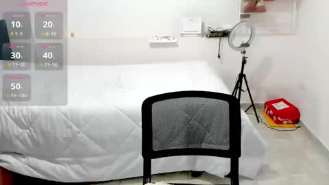 Snapshot of sweetsquirtx23 chatting on 11-16-25, 04:07 lili online show from 11-16-25, 04:07