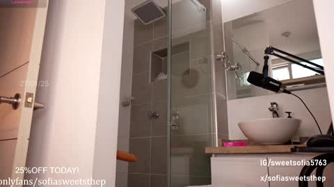 Sofia  online show from 01-27-25, 03:50