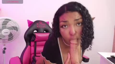 Snapshot of sweett_m00n chatting on 10-01-25, 03:23 sweett m00n online show from 10-01-25, 03:23