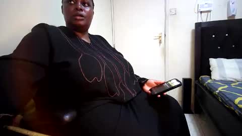 Snapshot of sweetthick_2 chatting on 02-23-26, 02:47 PEACHES online show from 02-23-26, 02:47