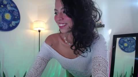 Snapshot of sweettianna chatting on 09-25-25, 01:59 shamanta Independent modelHelp me reach 100 thumbs up online show from 09-25-25, 01:59