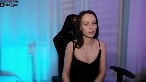 Leila and Alex online show from 01-29-25, 04:08