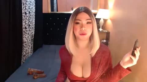 Ms trixiee online show from 12-23-25, 04:43