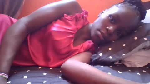 Snapshot of sweetvallerie chatting on 03-17-26, 09:45 sweetvallerie online show from 03-17-26, 09:45