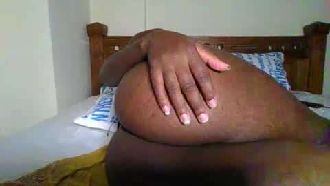 Snapshot of sweetvixen_ chatting on 12-03-24, 10:29 Cute vixen online show from 12-03-24, 10:29